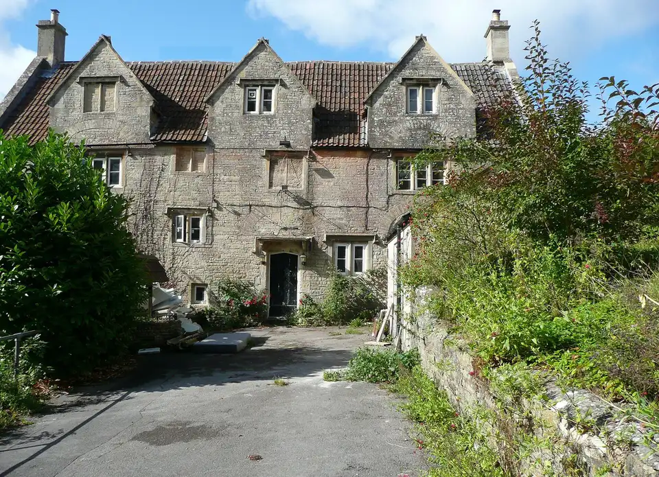 The Packhorse, an old stone inn in South Stoke village