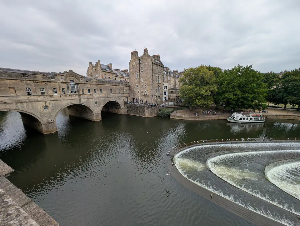 Pulteney Bridge and the horseshoe weir, Bath