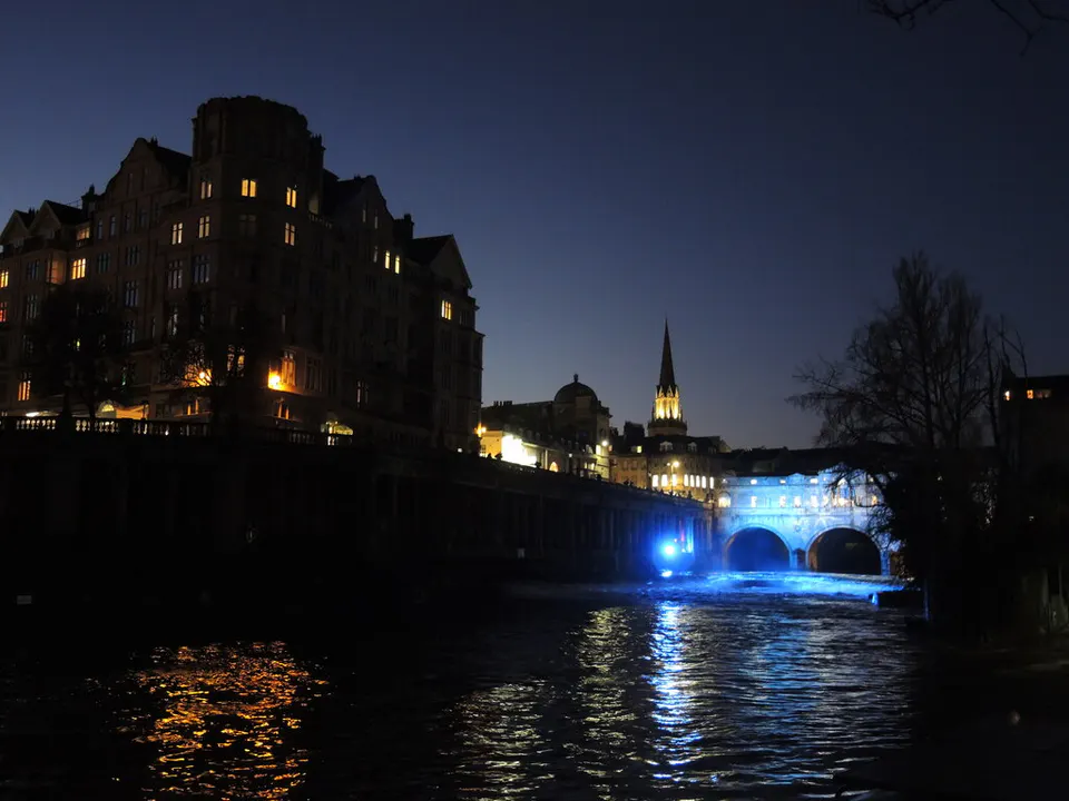 Pulteney Weir floodlit at night, Bath