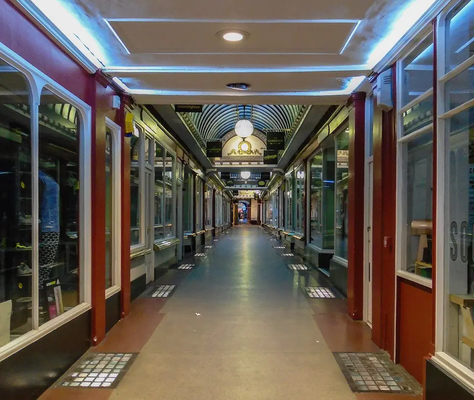 The Corridor, Bath's Regency shopping arcade, under its glass roof